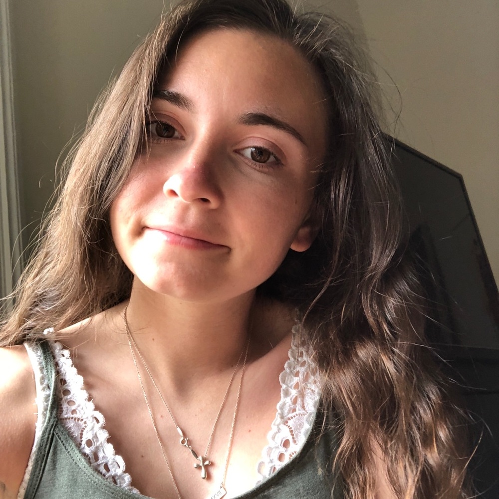 Meet your Posher, Olivia